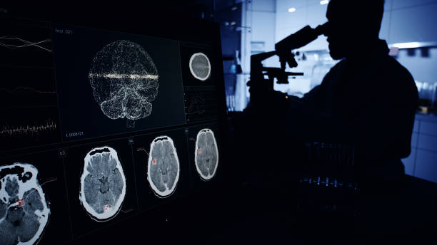 神經(jīng)系統(tǒng)疾病發(fā)病機(jī)制復(fù)雜，涉及基因突變、衰老過(guò)程等多種因素。